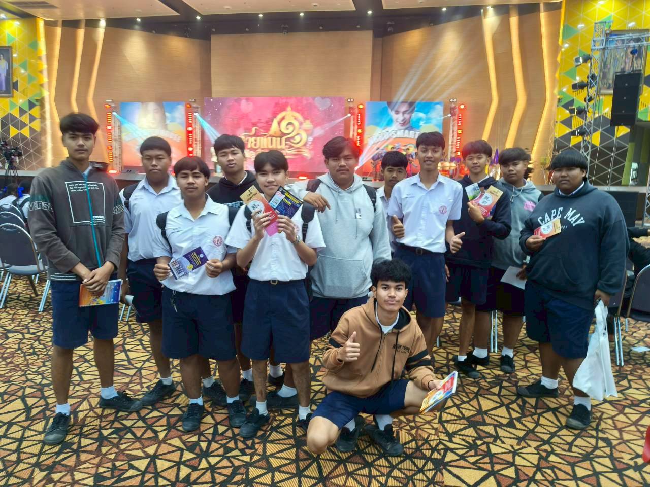 LINE_ALBUM_peid ban mrph.nm  _ mthr.xisan_251114_12.jpg